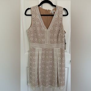 White Lace Kenzie Dress in Size 12
